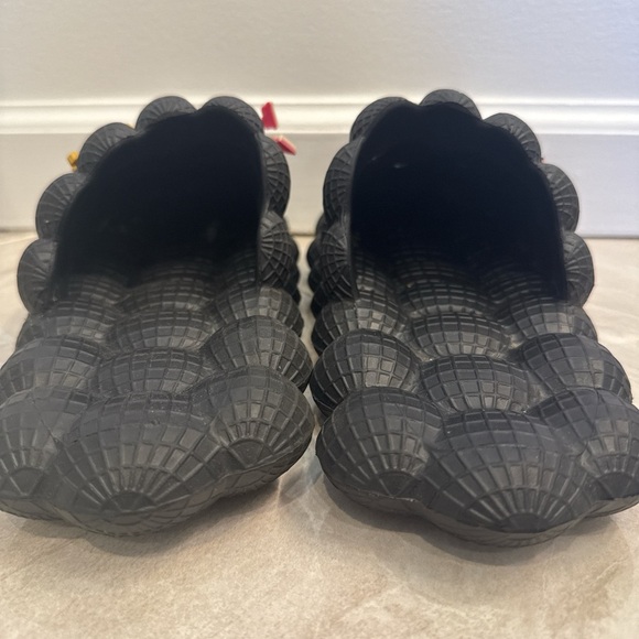 Black bubblegum slides - Picture 3 of 5